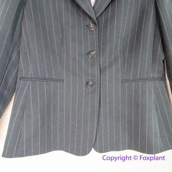 Tahari Arthur S. Levine pipe blazer three-button, women's size 14 - Picture 3 of 10
